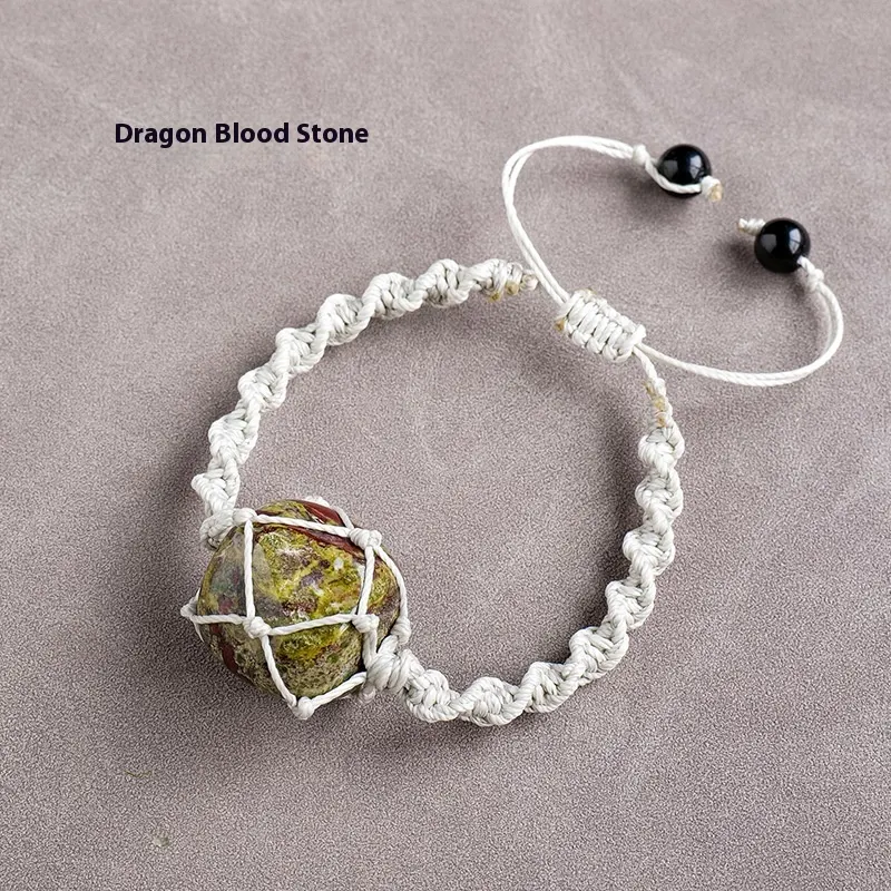 Natuurlijke kristallen rolsteen mesh armband, voor welzijn en balans. Ideaal voor meditatie en contact met de natuur.