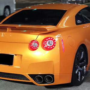 NISSAN GT-R