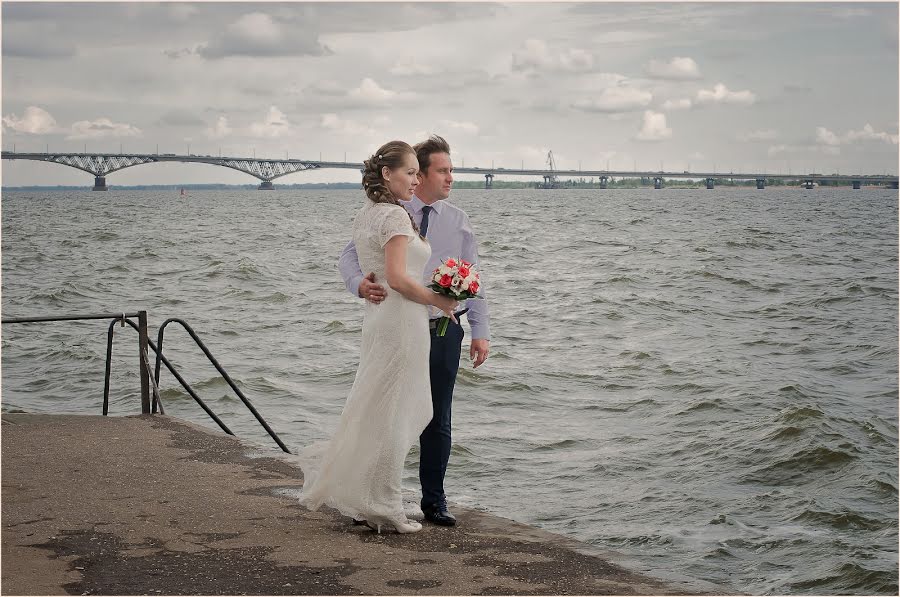 Fotógrafo de casamento Yuliya Kravchenko (yuliyaphoto). Foto de 9 de junho 2016