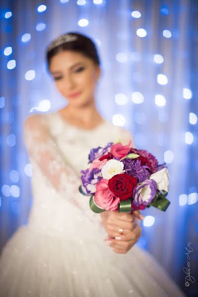 Fotógrafo de casamento Anton Dzhusoev (dzhus). Foto de 5 de outubro 2015