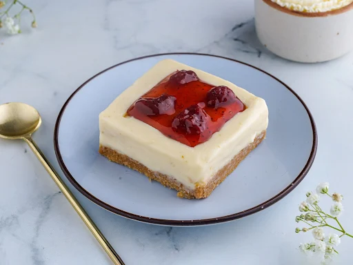 Strawberry Baked Cheesecake Slice
