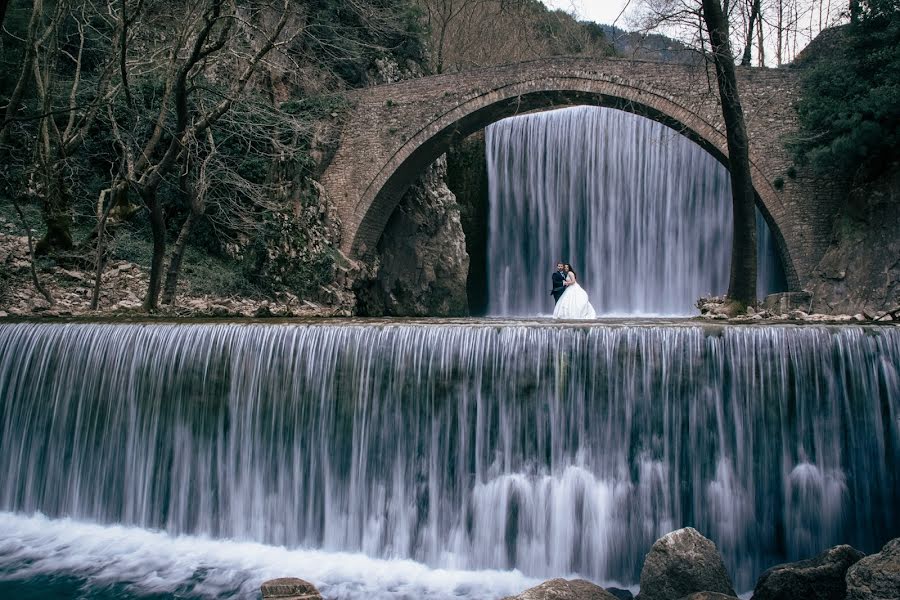 Photographe de mariage Theodore Vourlis (vourlisphoto). Photo du 26 février 2023