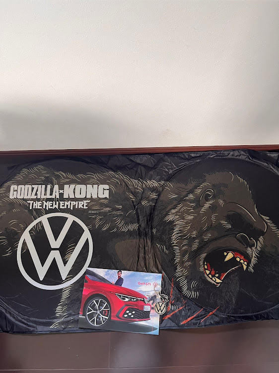 カマロのエンケイホイール・アメ車・フォルクスワーゲン・GTI・ゴジラに関するカスタム事例の投稿画像7枚目