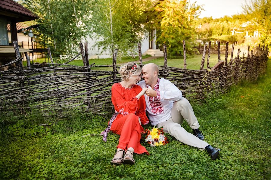 Svatební fotograf Olga Manokhina (fotosens). Fotografie z 1.října 2018