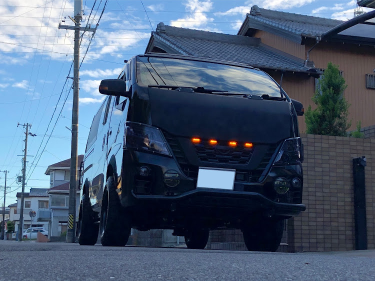 NV350キャラバンの350MKWA・リア15ミリワイトレ・350MKWA ジンちゃん・出したがり😆に関するカスタム事例の投稿画像3枚目