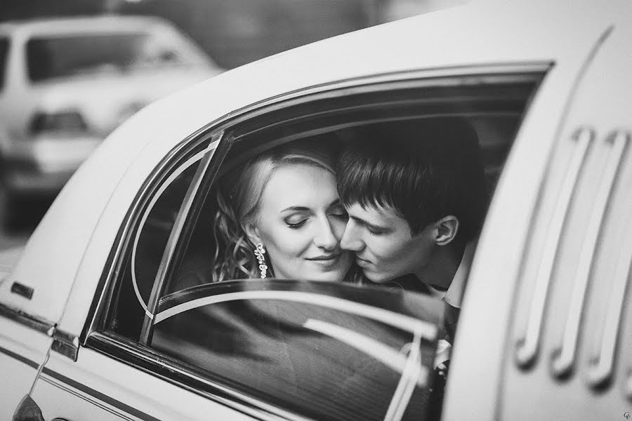 Fotógrafo de casamento Vitaliy Gayfulin (hawk13). Foto de 12 de dezembro 2014