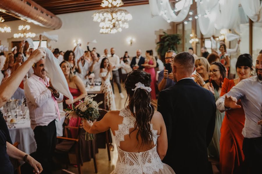 Fotografo di matrimoni Isaac Llaó (isaacllao). Foto del 18 ottobre 2022