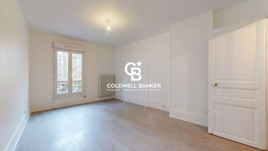 Location meublée appartement 6 pièces 96 m² à Montrouge (92120), 1 820 €