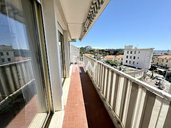 appartement à Juan les pins (06)