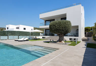 Maison avec jardin et terrasse 2