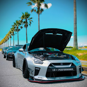 NISSAN GT-R R35