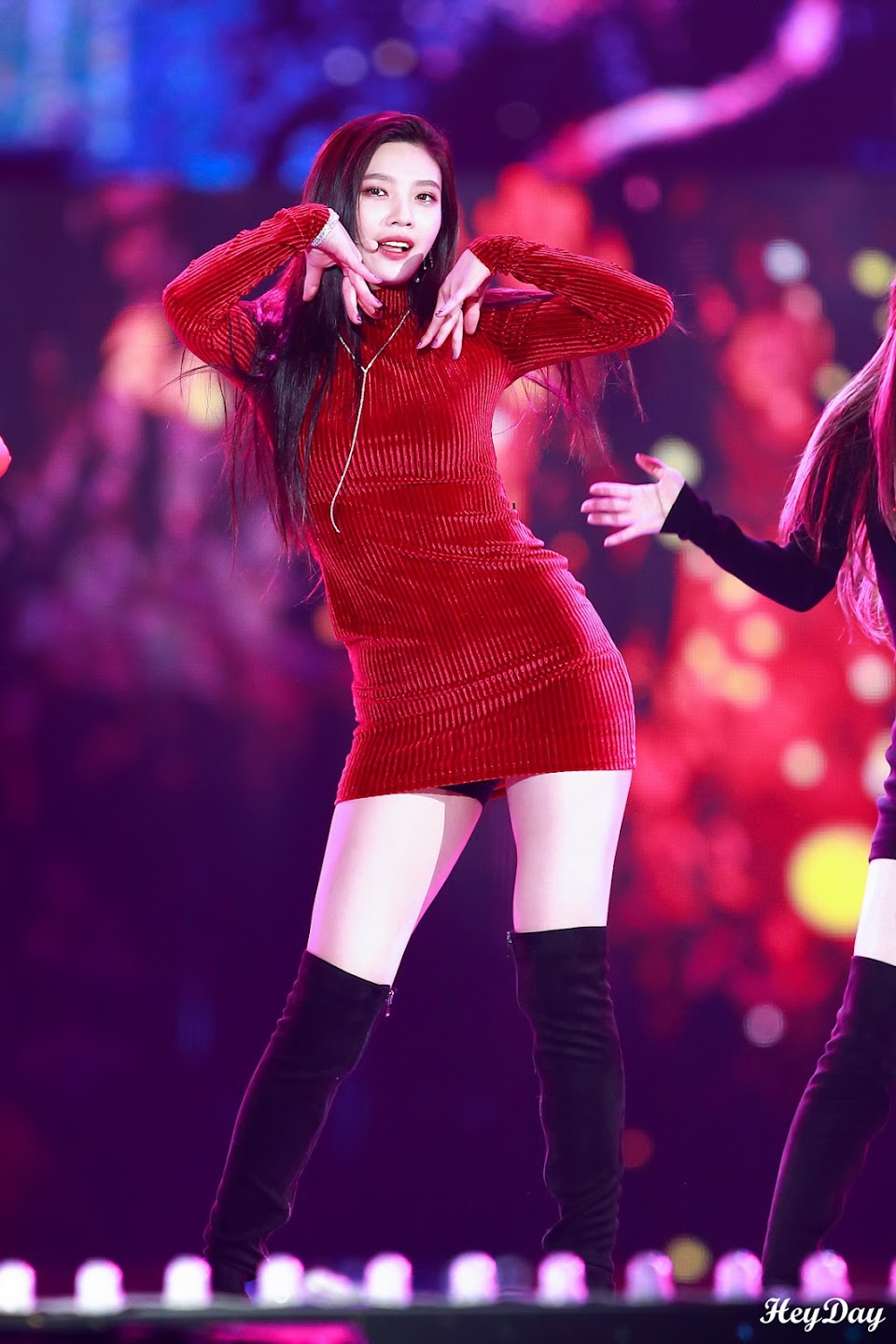 13 Pictures Of Red Velvet Joy S Sexy Short Skirt At Mma Koreaboo