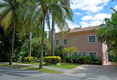 House with pool and terrace 5