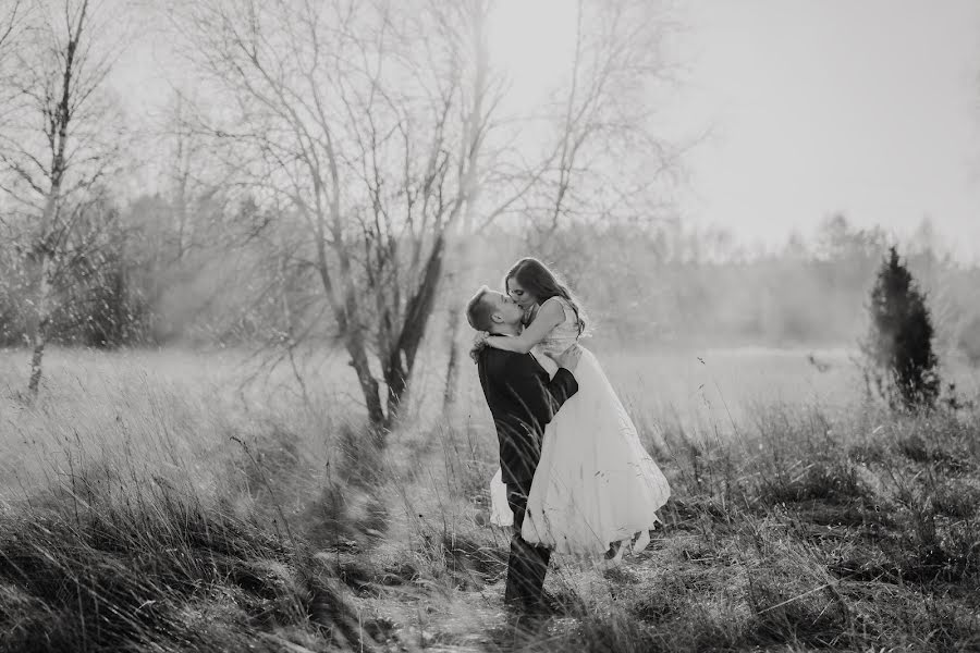 Fotógrafo de casamento Joanna Olejnik (whiterosephoto). Foto de 11 de dezembro 2018