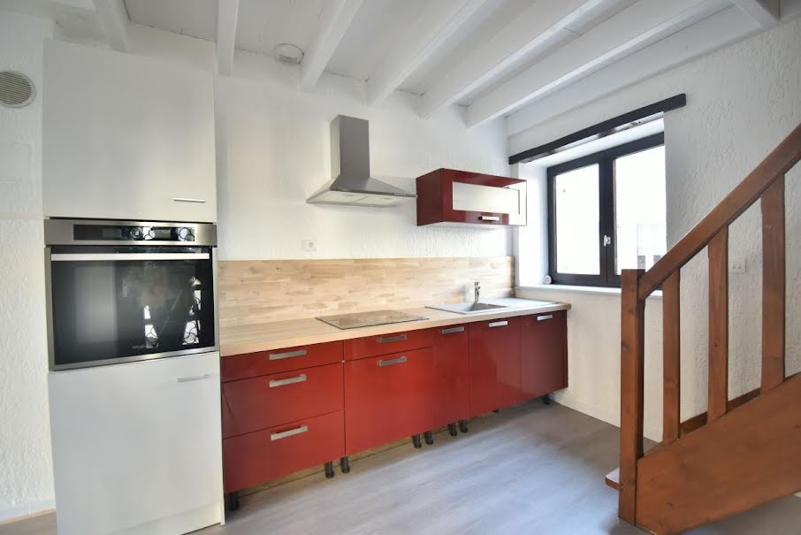 Vente maison 2 pièces 59 m² à Villieu-Loyes-Mollon (01800), 139 000 €