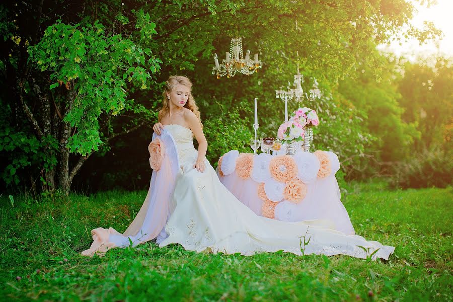 Wedding photographer Ekaterina Yuzhakova (eyuzhakova). Photo of 7 August 2015