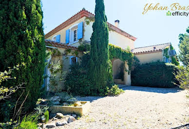 House with pool and terrace 4