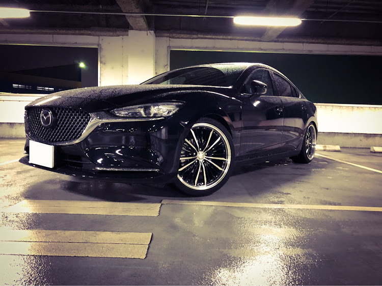 アテンザのホイール交換・車高調取付に関するカスタム事例の投稿画像1枚目