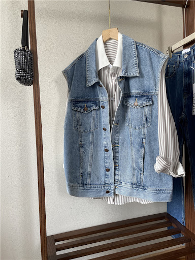 Title 21, Ladies Denim Vest Loose Sleeveless Jacket Casual