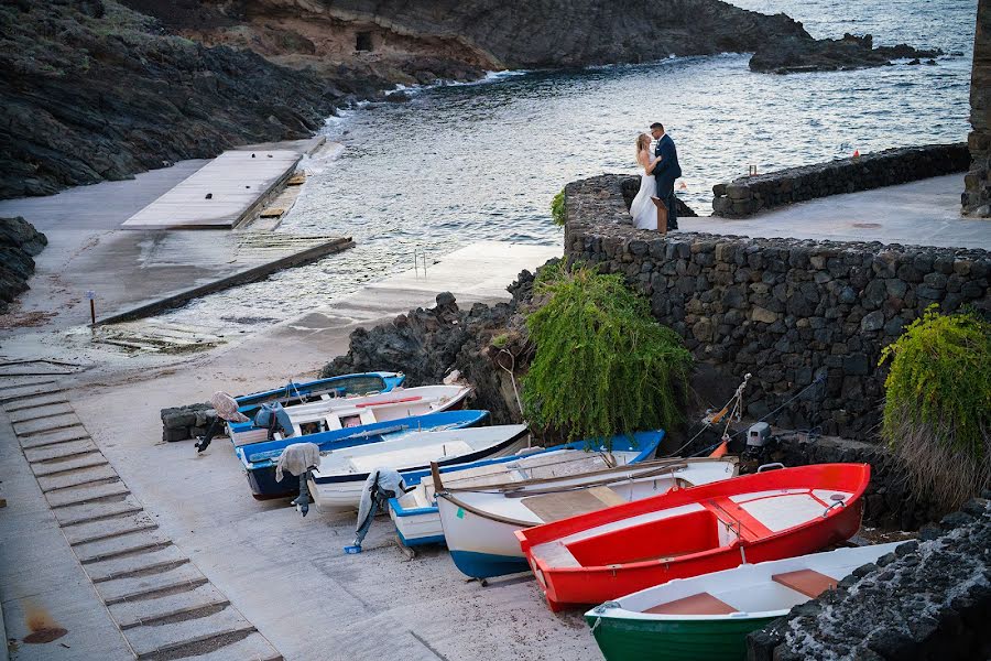 Fotografo di matrimoni Salvatore La Mantia (fotolamantia). Foto del 17 aprile 2023