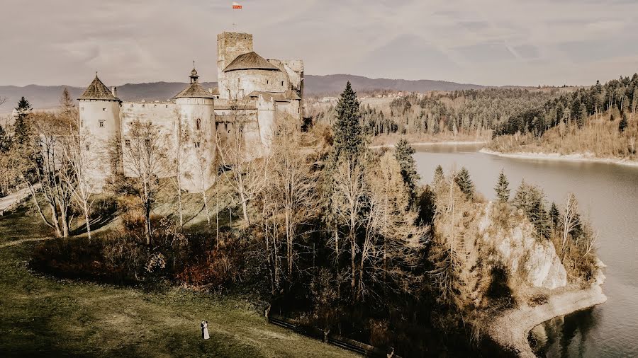 Wedding photographer Bartosz Olejnik (studiopumpkin). Photo of 25 August 2020