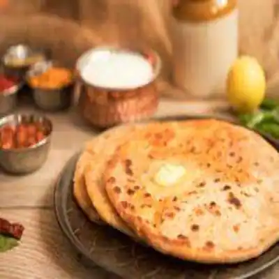 Gobi Stuffed Paratha (1 Pcs) With Pickle & Sauce