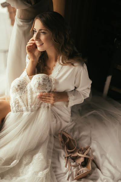 Fotógrafo de casamento Darya Kirsanova (kirsanovadarya). Foto de 24 de agosto 2019