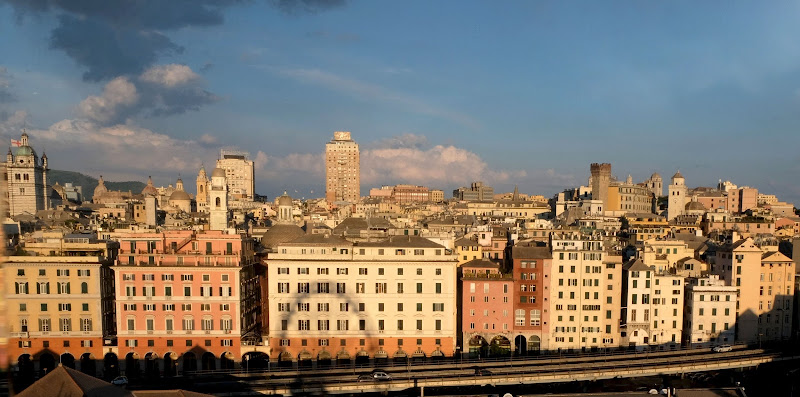 Genova per noi di Elisabetta Castellano