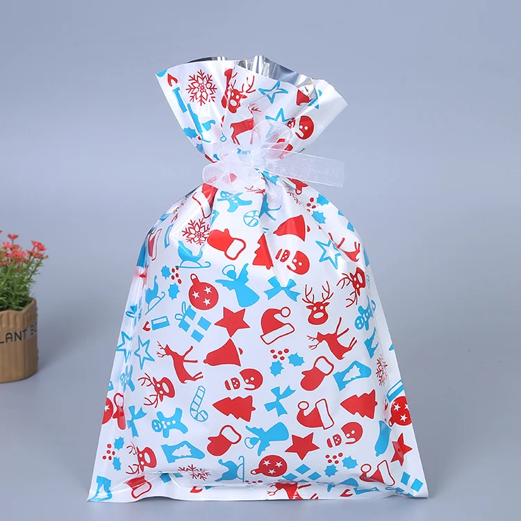 Kerstcadeau snoepzak vol heerlijke lekkernijen, perfect om cadeau te geven aan familie en vrienden.