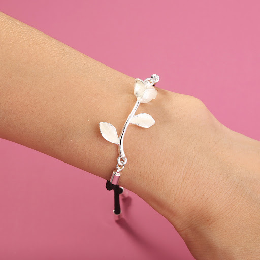 Title 4, Womens Fashion Dripping Luminous Bracelet Dazz...