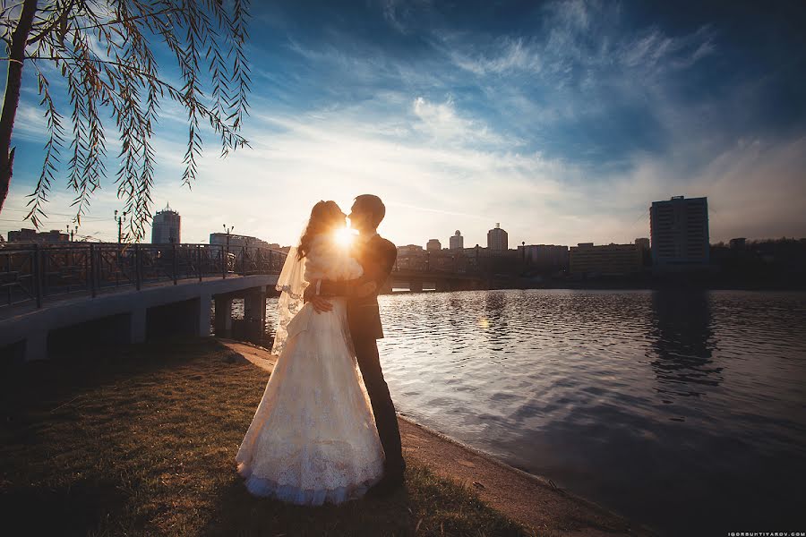 Wedding photographer Igor Bukhtiyarov (buhtiyarov). Photo of 9 February 2014