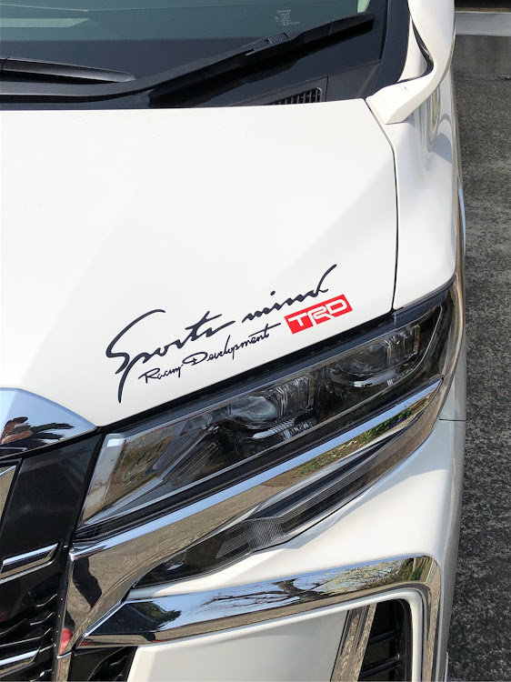 アルファードのスポーツマインド・スポーツマインド×TRD・ステッカーチューン・大人×アルファード・チョイ足しTRDに関するカスタム事例の投稿画像1枚目