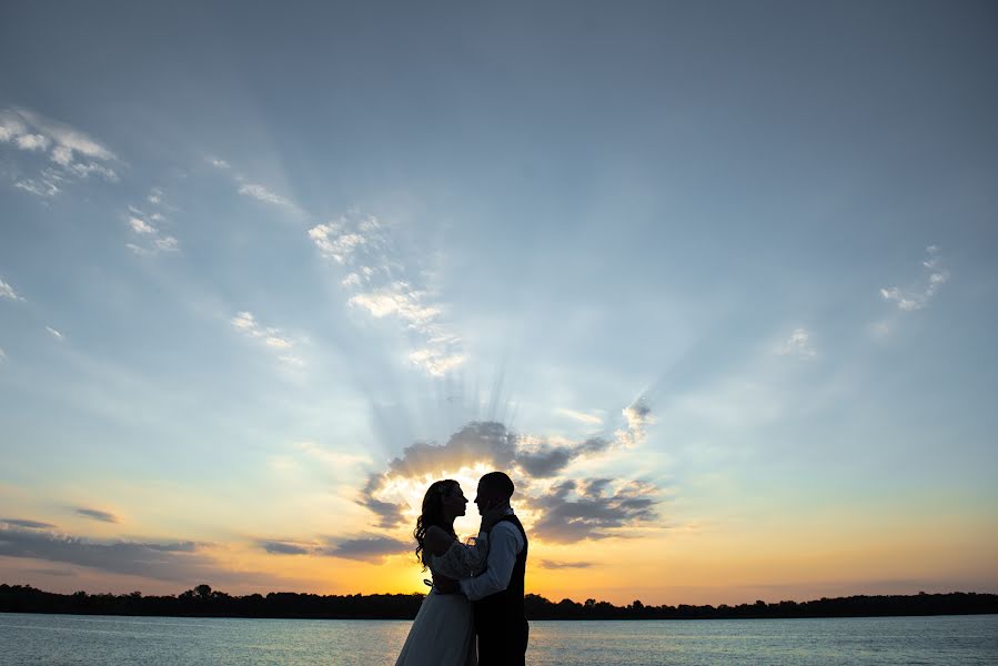 Fotografo di matrimoni Nina Krasnologvinova (ninakras). Foto del 20 novembre 2021