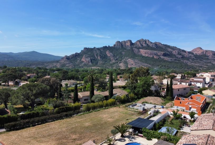  Vente Terrain à bâtir - 800m² à Roquebrune-sur Argens (83520) 