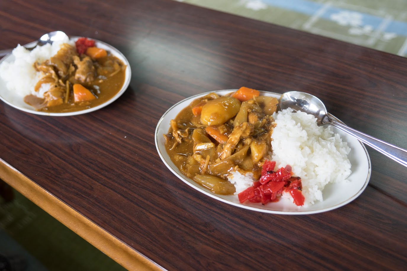 高田秋光理事の奥様手作りの絶品カレー