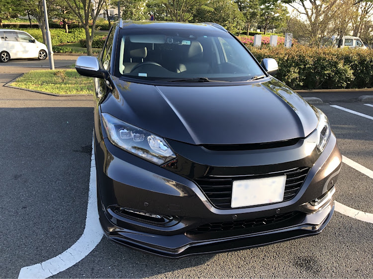 ヴェゼルのTM工房・ヴェゼル・VEZEL・ヴェゼル ハイブリット・自己満に関するカスタム事例の投稿画像1枚目