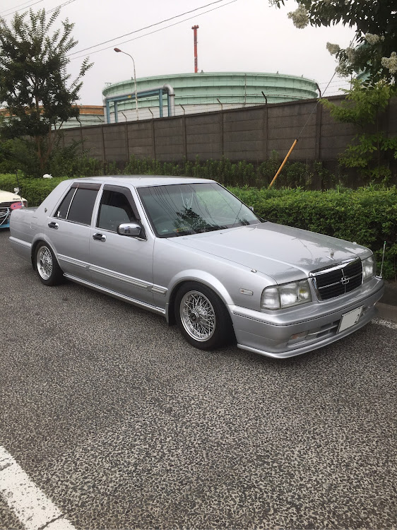 グロリアセダンの参加車両・観音崎に関するカスタム事例の投稿画像1枚目