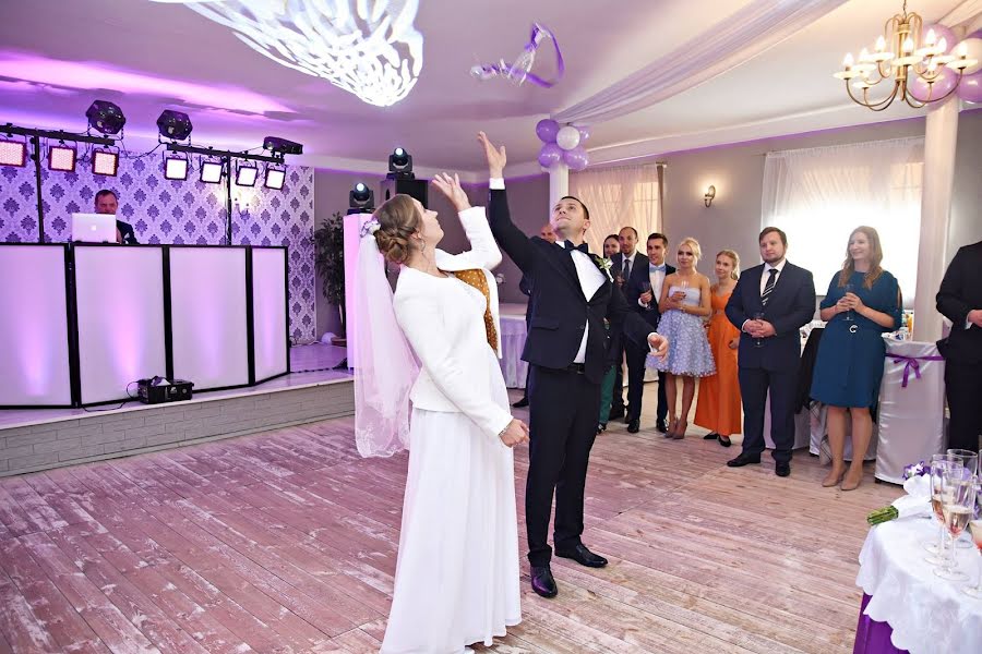 Fotógrafo de casamento Monika Andrychowska (fotomoni). Foto de 24 de fevereiro 2020