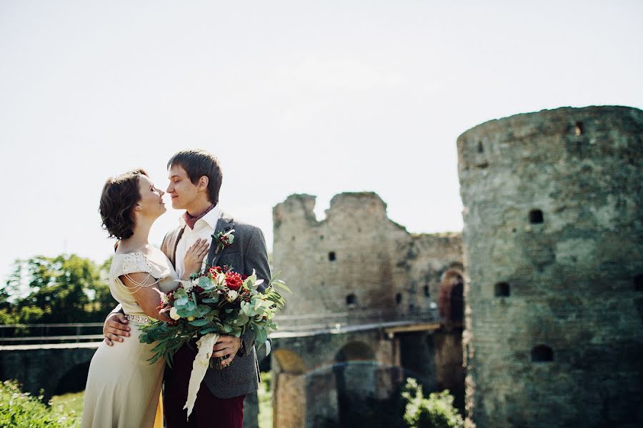 Wedding photographer Aleksandr Yarovikov (yrvkv). Photo of 13 October 2015