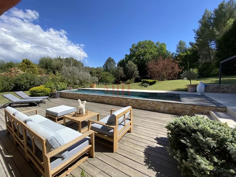 Vente villa 6 pièces 150 m² à Aix-en-Provence (13090), 1 480 000 €