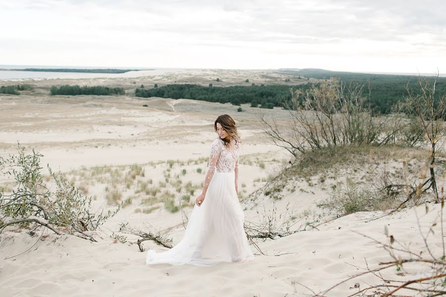 Fotógrafo de bodas Vlada Karpovich (isolation). Foto del 19 de septiembre 2016