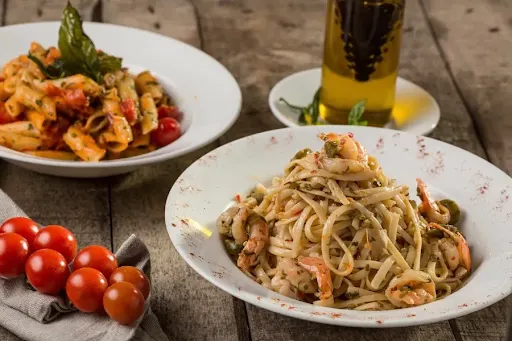 Linguini Jalapeno With Prawns, Broccoli And Butter Lemon Chilli Sauce