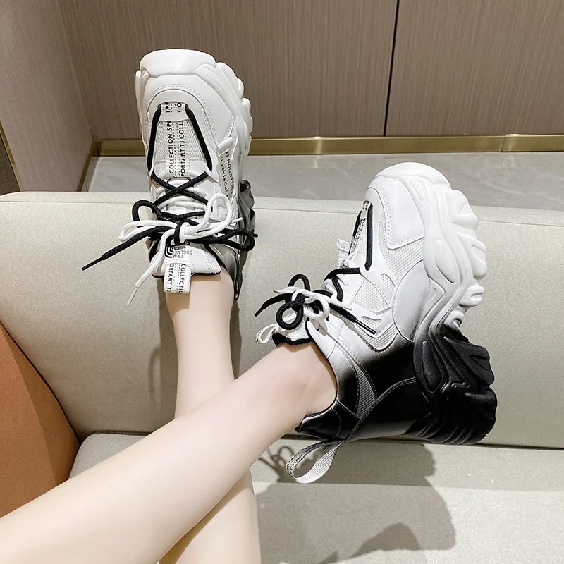Casual sportieve schoenen met kleurblokken en plateauverhoging. Verhoog uw lengte en geniet van comfort en stijl.