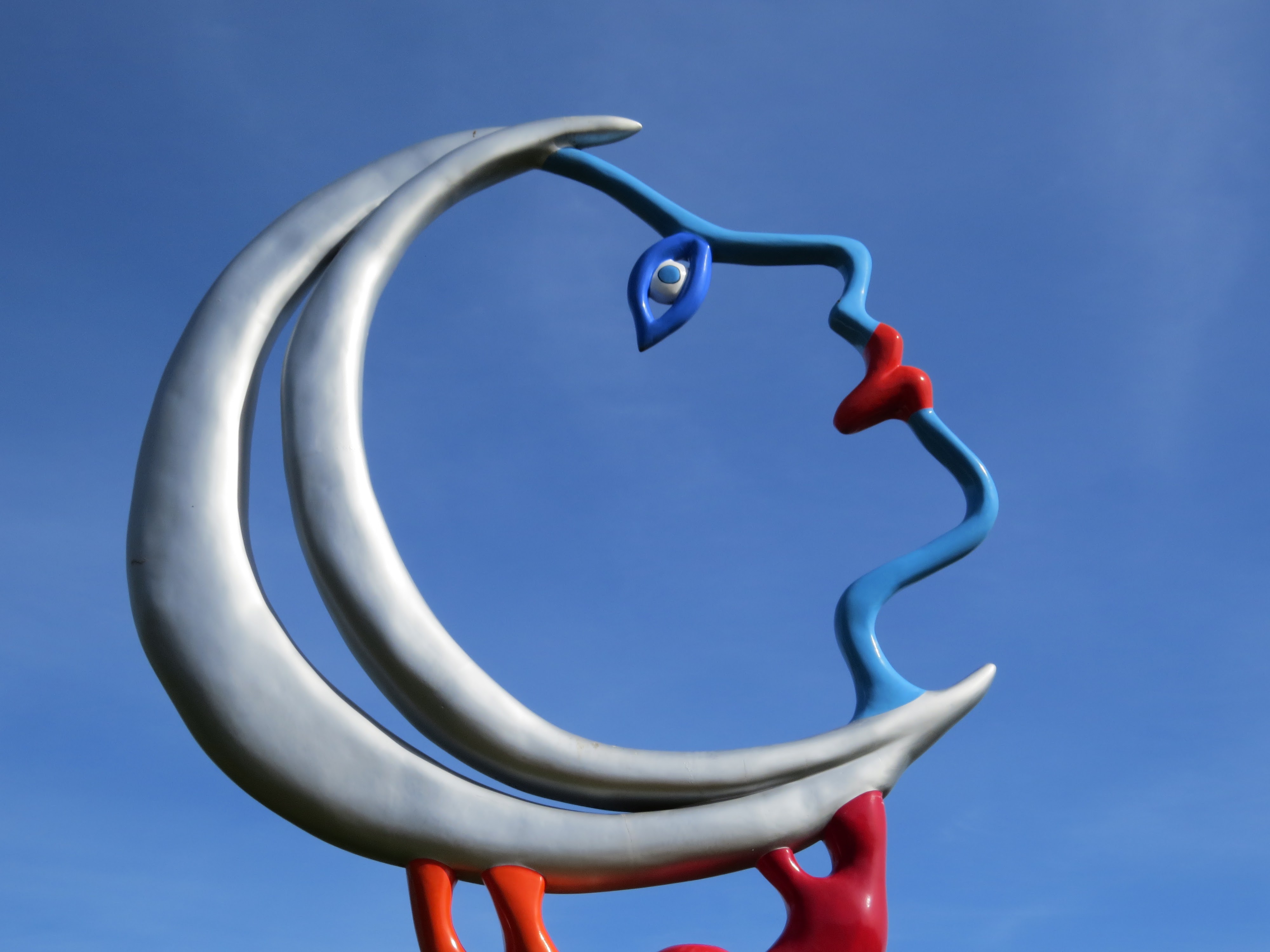 Niki de Saint Phalle, La Luna, nel Giardino dei Tarocchi, Capalbio