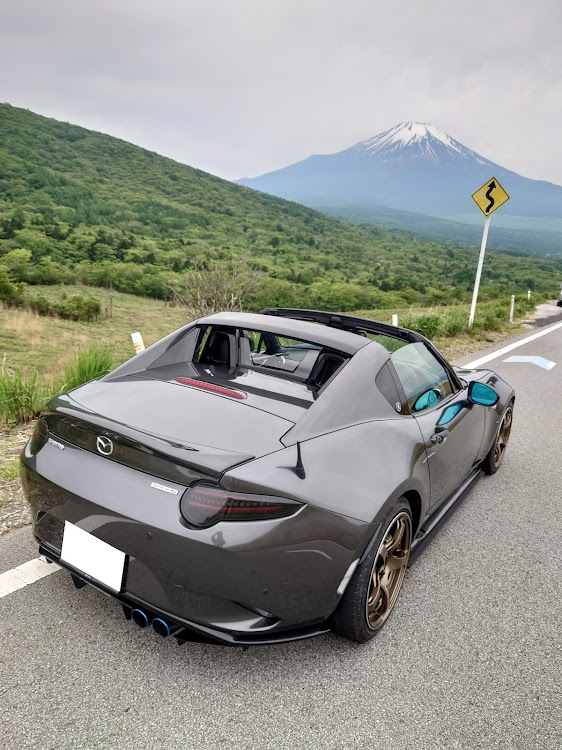 ロードスターのVERUS ENGINEERING・ＲMagicサウンドチューンマフラー・ADVAN Racing TC4に関するカスタム事例の投稿画像3枚目