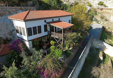 House with terrace 2