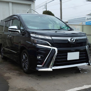 ヴォクシー ZRR80W