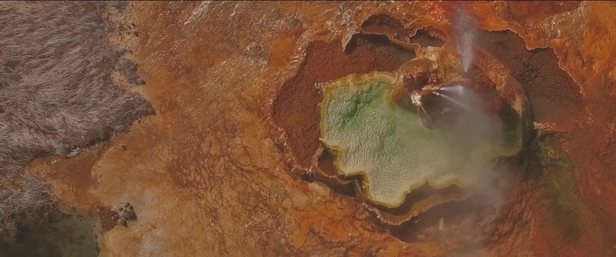 Fly Geyser, o gêiser criado pelo homem