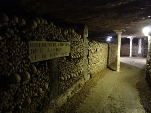 Catacombs (very sad place) Paris France 2011