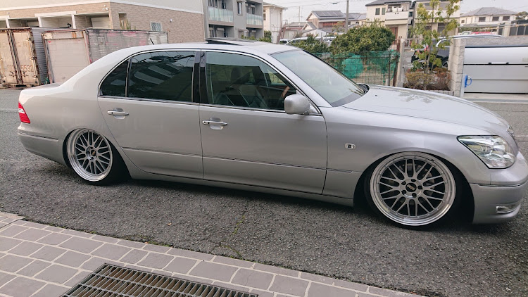 セルシオのセルシオ・BBSに関するカスタム事例の投稿画像1枚目